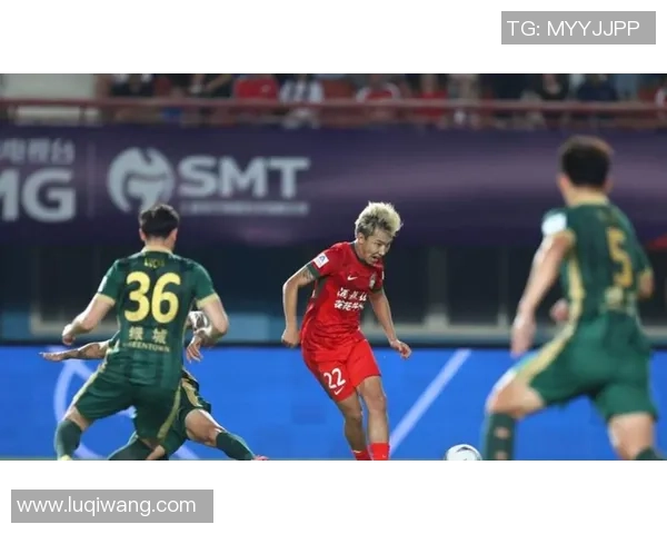 中超激战：多特蒙德险胜曼联乌龙球成比赛转折点引发热议