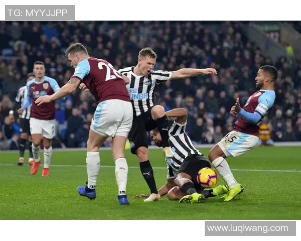 本菲卡大胜巴萨五球零封引发转会风波全场沸腾