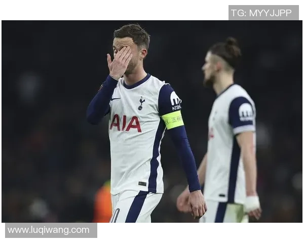 欧联杯精彩对决多特蒙德与切尔西战成平局帽子戏法引发全场热烈反响