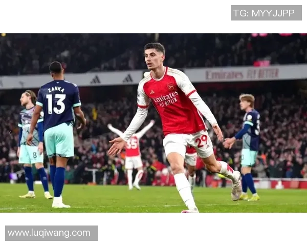 友谊赛精彩回顾：那不勒斯逆转阿森纳神扑瞬间引发全场狂欢