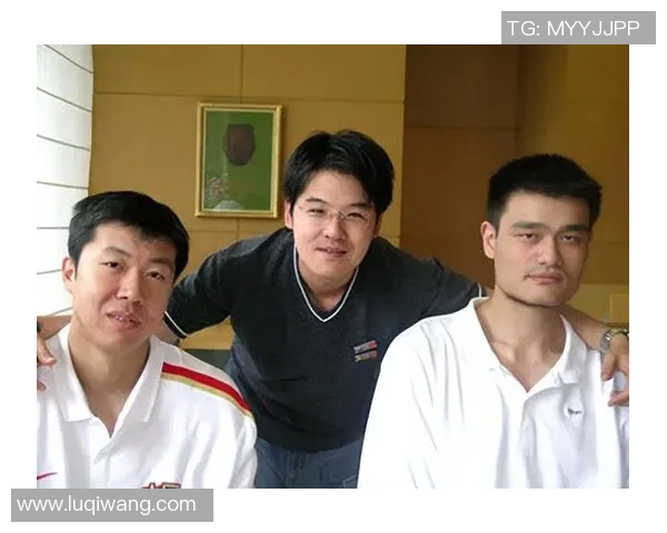 姚明大便事件引发热议网友纷纷调侃其幽默感与生活趣事