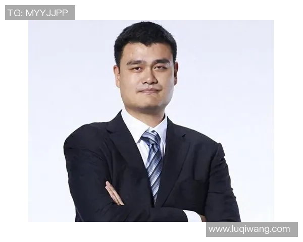 姚明蓝脸电影揭示篮球背后的情感与梦想，感受巨星的心路历程与奋斗精神