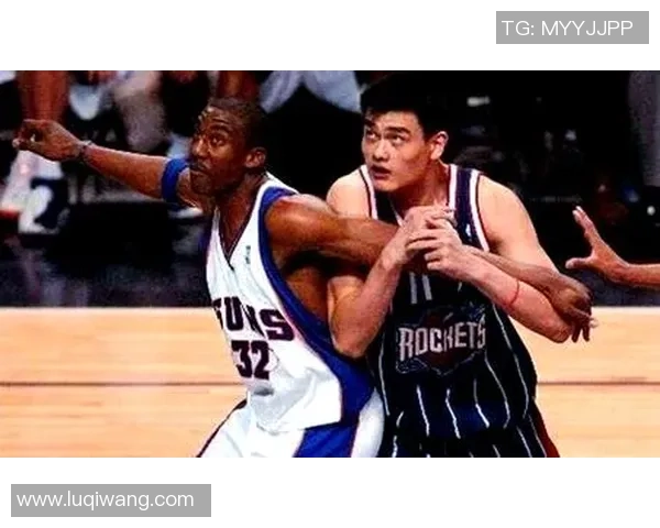 姚明的传奇人生与篮球之路：从中国巨人到国际篮球偶像的成长历程