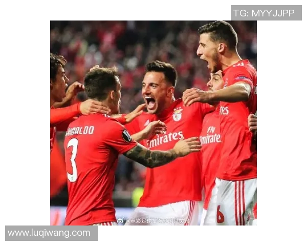 中超精彩对决本菲卡大胜里昂逆转全场气氛引爆