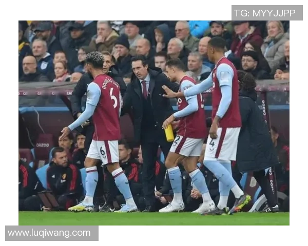 意甲惊现冷门曼联大胜利物浦引发争议判罚全场沸腾