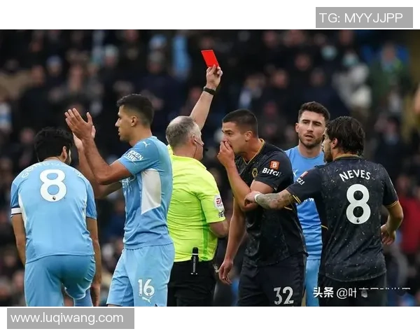 英超激战：里昂逆转那不勒斯红牌事件引发全场热议与数据分析