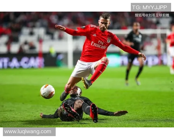 巴萨友谊赛大胜本菲卡6-2神奇扑救点燃全场激情与数据分析