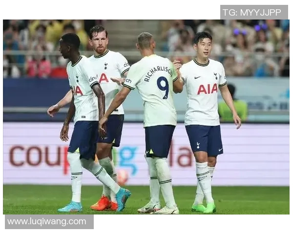 中超热刺与里昂激战成平局战术解析与逆转瞬间回顾