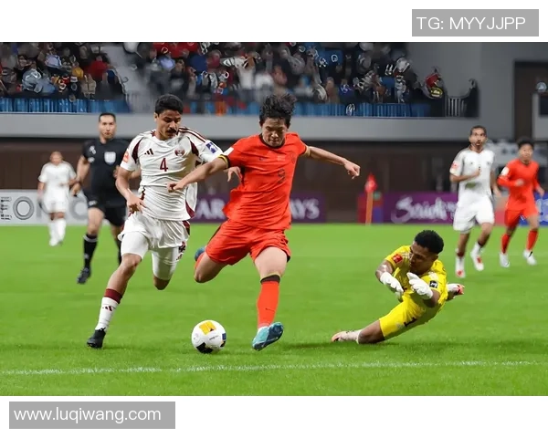 意甲激战：那不勒斯逆转莱比锡乌龙球引发争议判罚全场沸腾