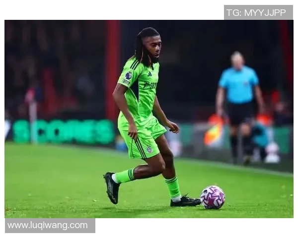 友谊赛AC米兰大胜热刺引发转会传闻热潮全场沸腾